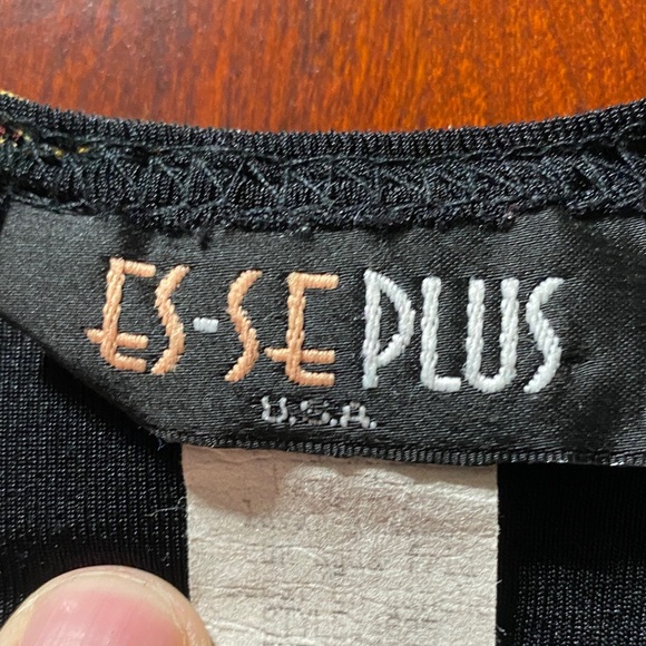 ES-SE Plus USA Vintage Black Red and Gold Dragon Print size 3X Tee - Picture 7 of 11